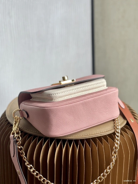 WIS LOUIS TENDER VUITTON LOCKME 0825